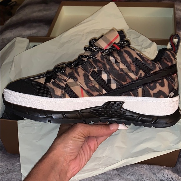 COPY - Men’s size UK 41 brand new in box with tags - Picture 4 of 11